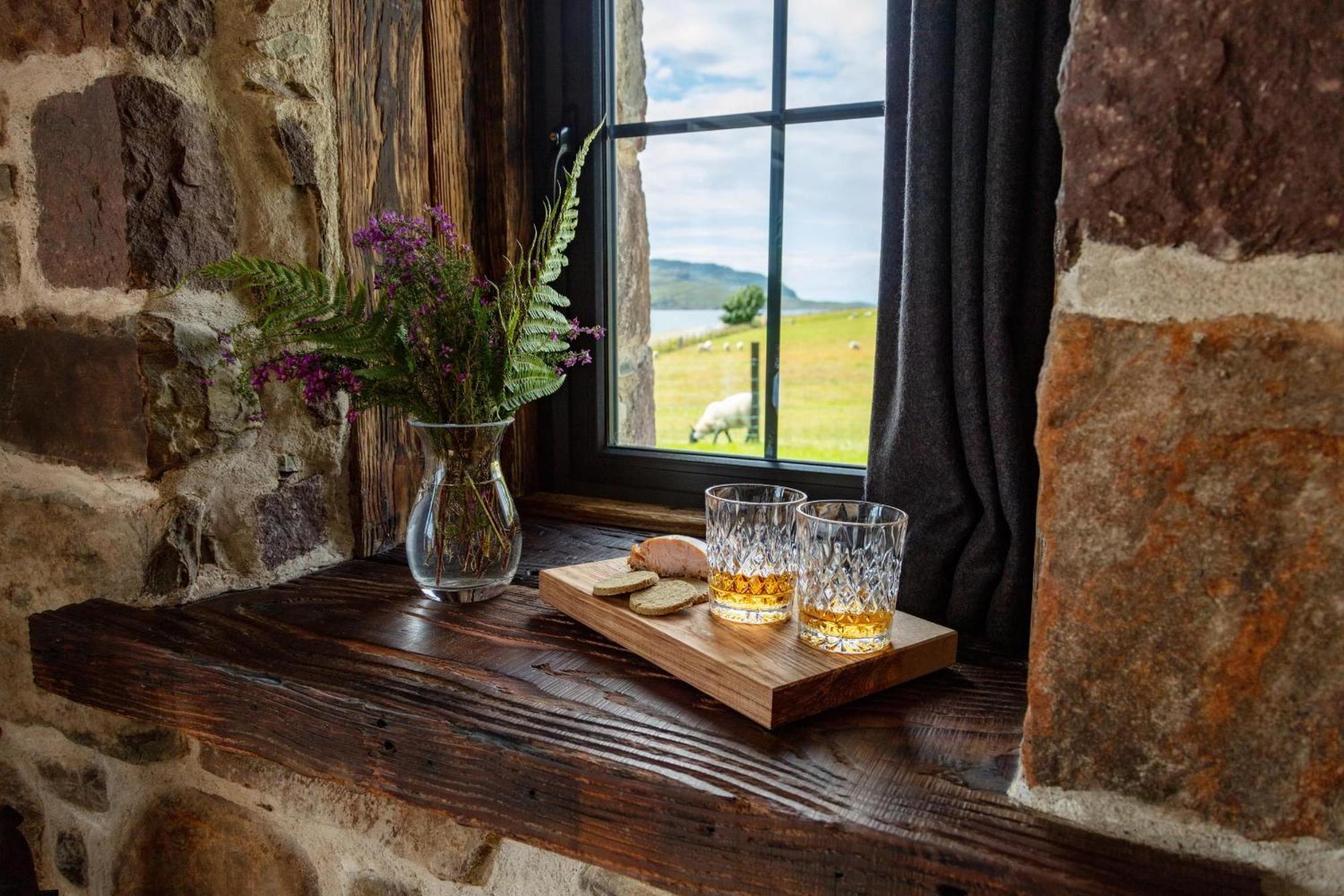 The Wreck - Lochside Cottage Dog Friendly Ullapool Exteriér fotografie